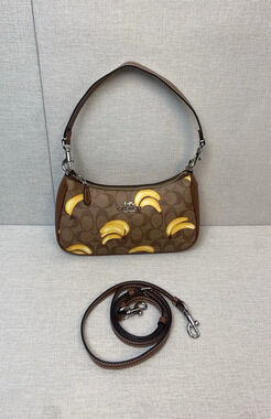 Coach banana shoulder/crossbody bag